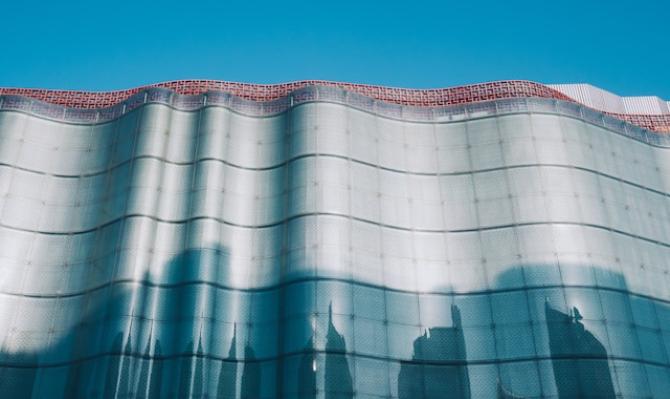 Edificio en China. Photo by John Salvino on Unsplash