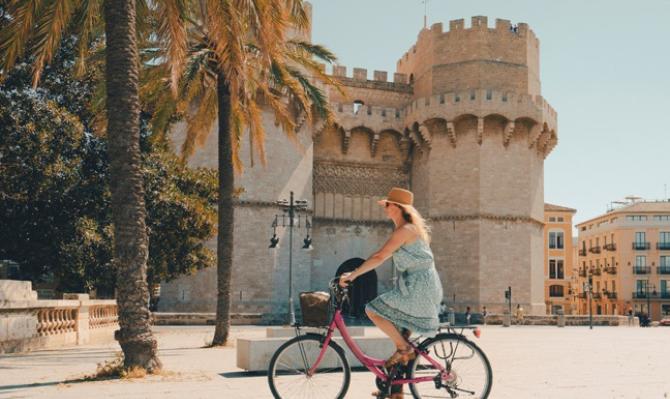 Turista en bicicleta
