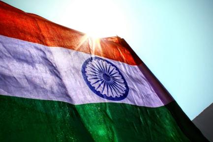 Bandera de la india. Photo by Aniyora on Unsplash