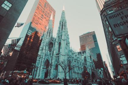 Catedral de San Patricio en Nueva York. Photo by Oldmitiadis Fragkidis on Unsplash